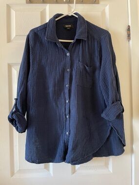 Kenneth Cole navy blue gauzy 100% cotton resort button up shirt minimalist